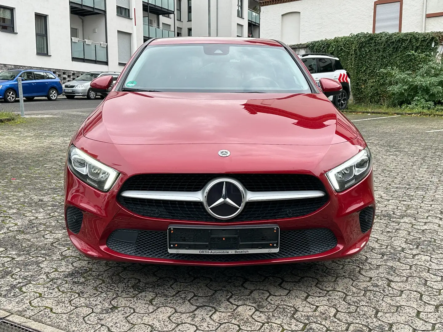 Mercedes-Benz A 180 A 180 d Rot - 2