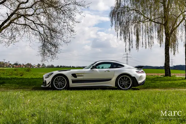 Mercedes-Benz Amg GT view 5
