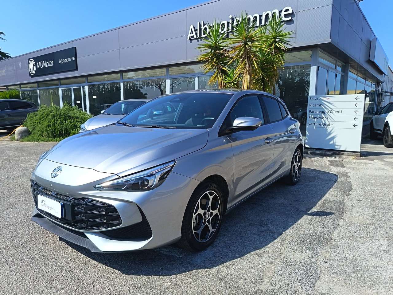MG MG3 MG3 1.5 hybrid  Luxury auto