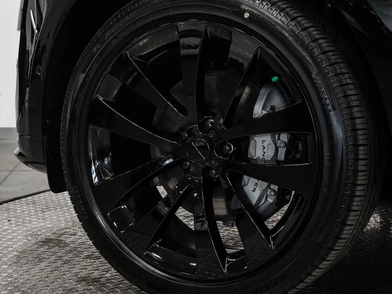 Land Rover Range Rover Sport photo Land Rover Range Rover Sport