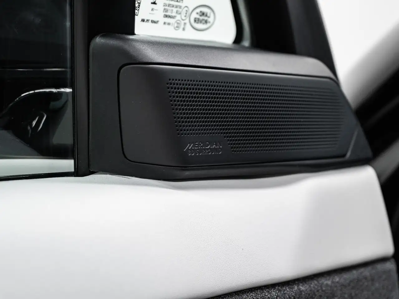 Land Rover Range Rover Sport photo Land Rover Range Rover Sport