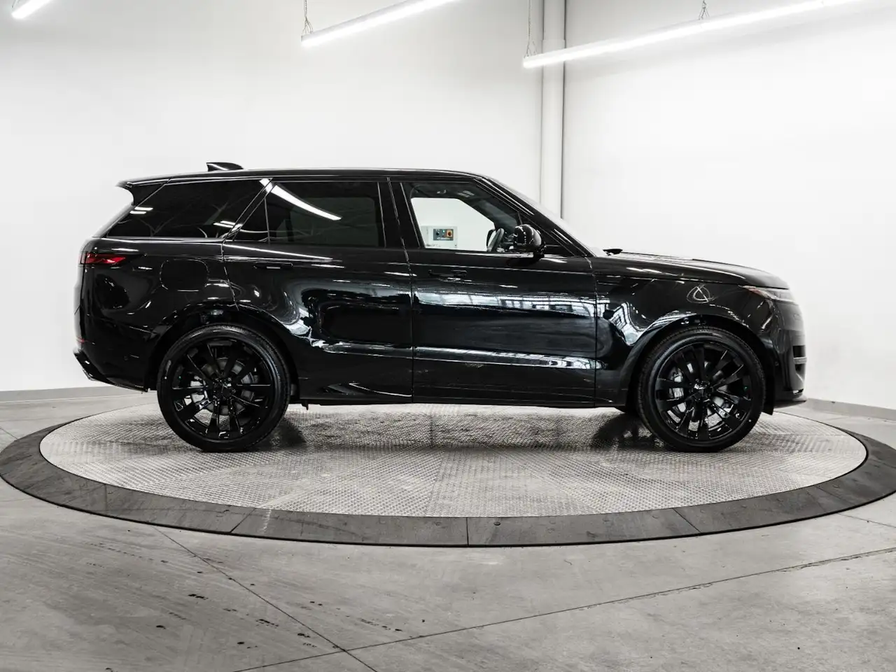 Land Rover Range Rover Sport photo Land Rover Range Rover Sport