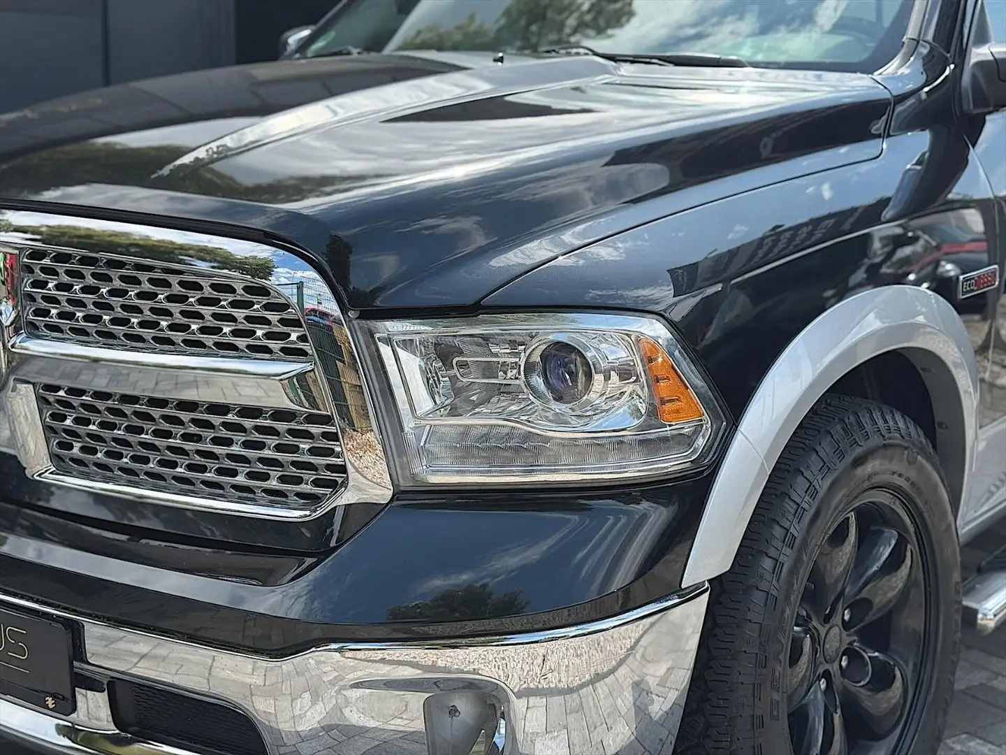 Dodge RAM 1500 EcoDiesel 4x4 LARAMIE Sport TÜV NEU Noir - 2