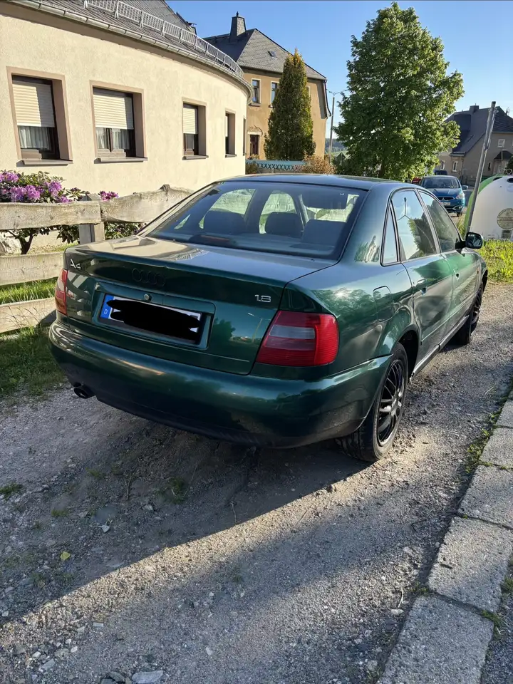 Audi A4 1.8, foto 3