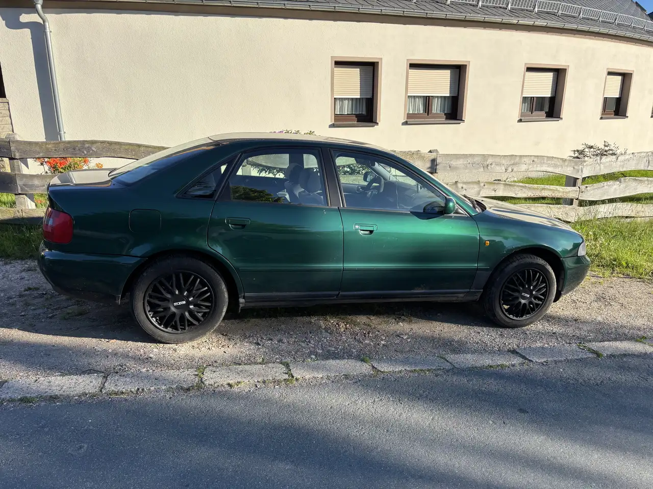 Audi A4 1.8, foto 4