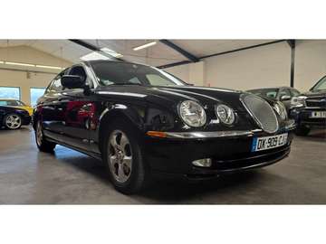 3.0 V6 243 BVA / TOIT OUVRANT / HISTORIQUE