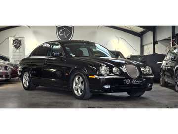 3.0 V6 243 BVA / TOIT OUVRANT / HISTORIQUE