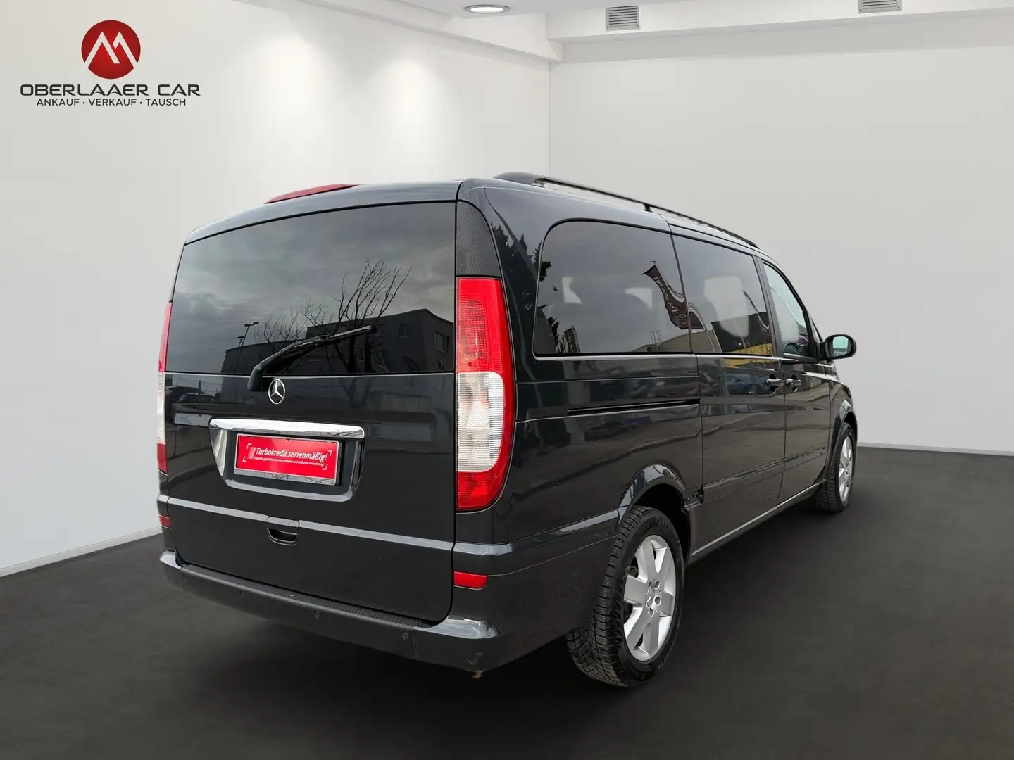 Mercedes-Benz Viano 3.0 CDI Activity lang Aut. Schwarz - 2