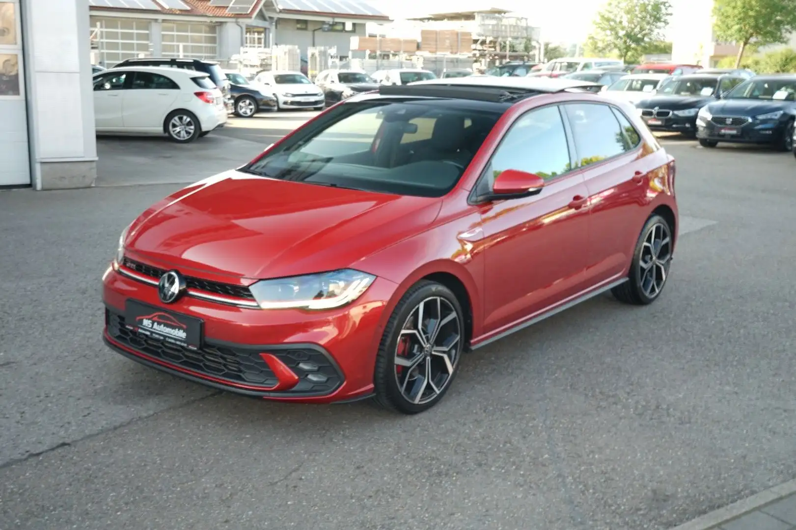Volkswagen Polo 2.0 TSI DSG GTI ACC_Matrix_Pano_Beats_Spur Rot - 1