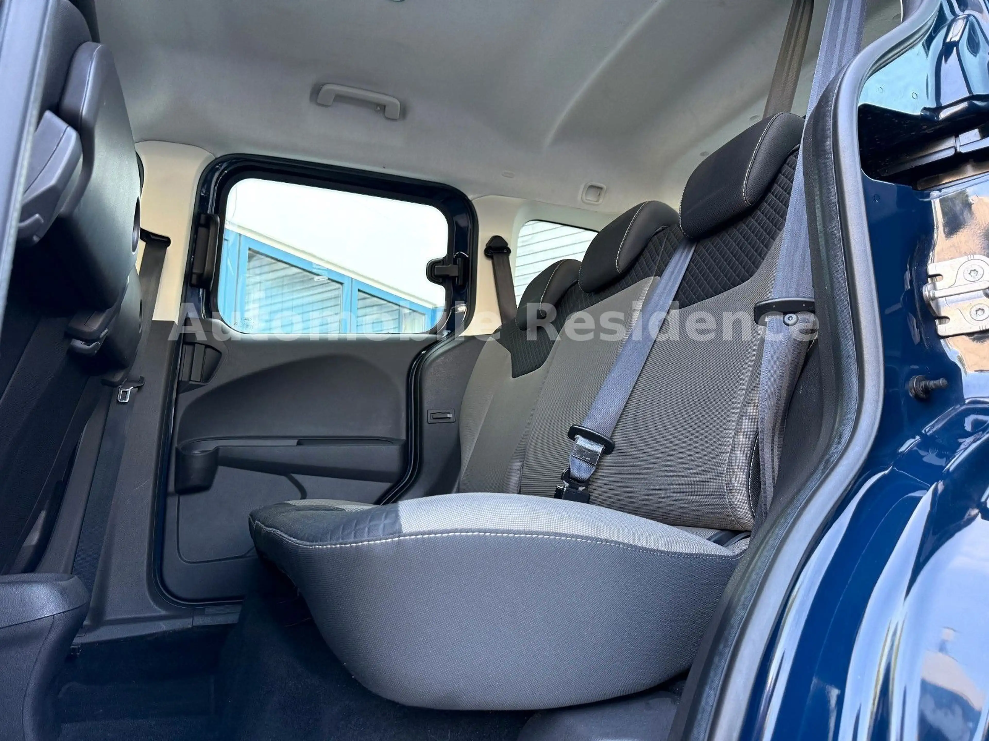 Ford Tourneo Courier 1.0*KLIMA*PDC*E-PAKET*1HD*TOP* — photo 9