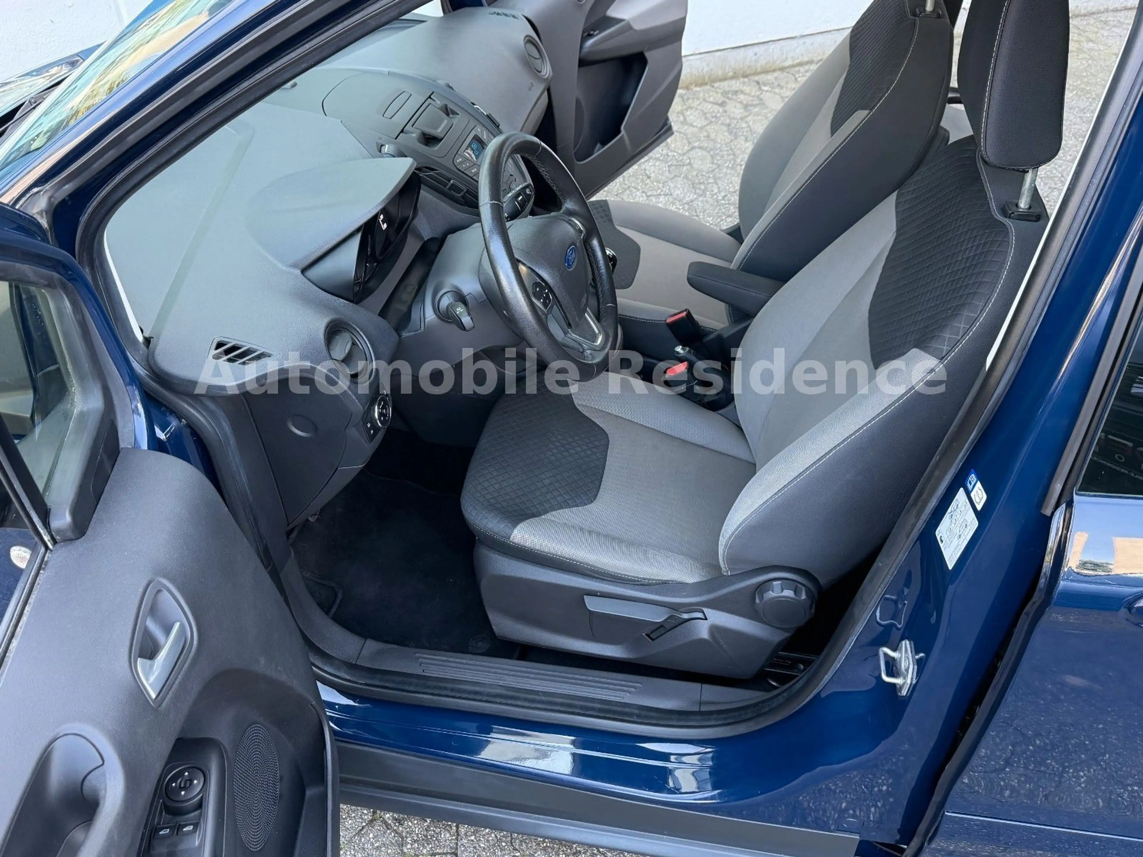 Ford Tourneo Courier 1.0*KLIMA*PDC*E-PAKET*1HD*TOP* — photo 6