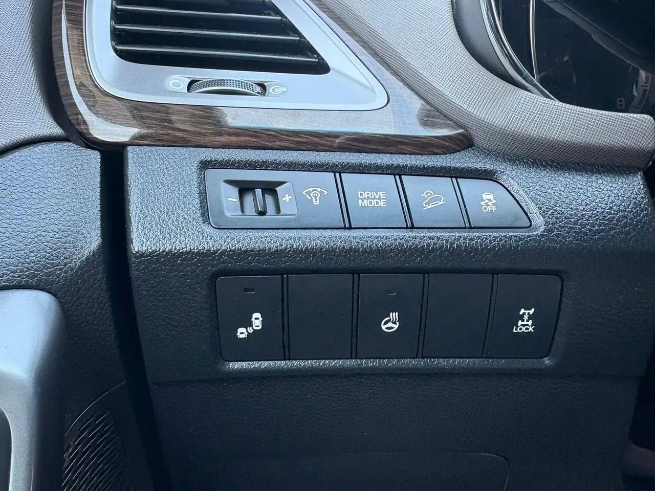 Hyundai SANTA FE снимка Hyundai SANTA FE