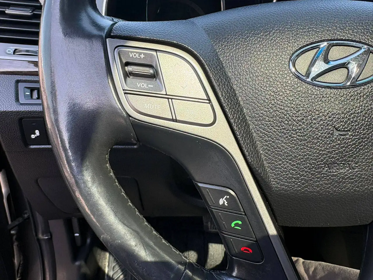 Hyundai SANTA FE снимка Hyundai SANTA FE