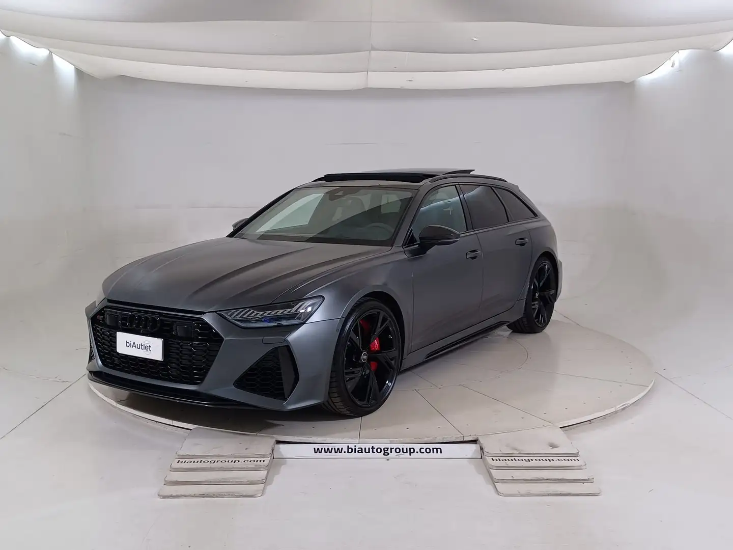 Audi RS6 V 2018 Avant Benzina RS6 Avant 4.0 mhev quattro t Grijs - 1