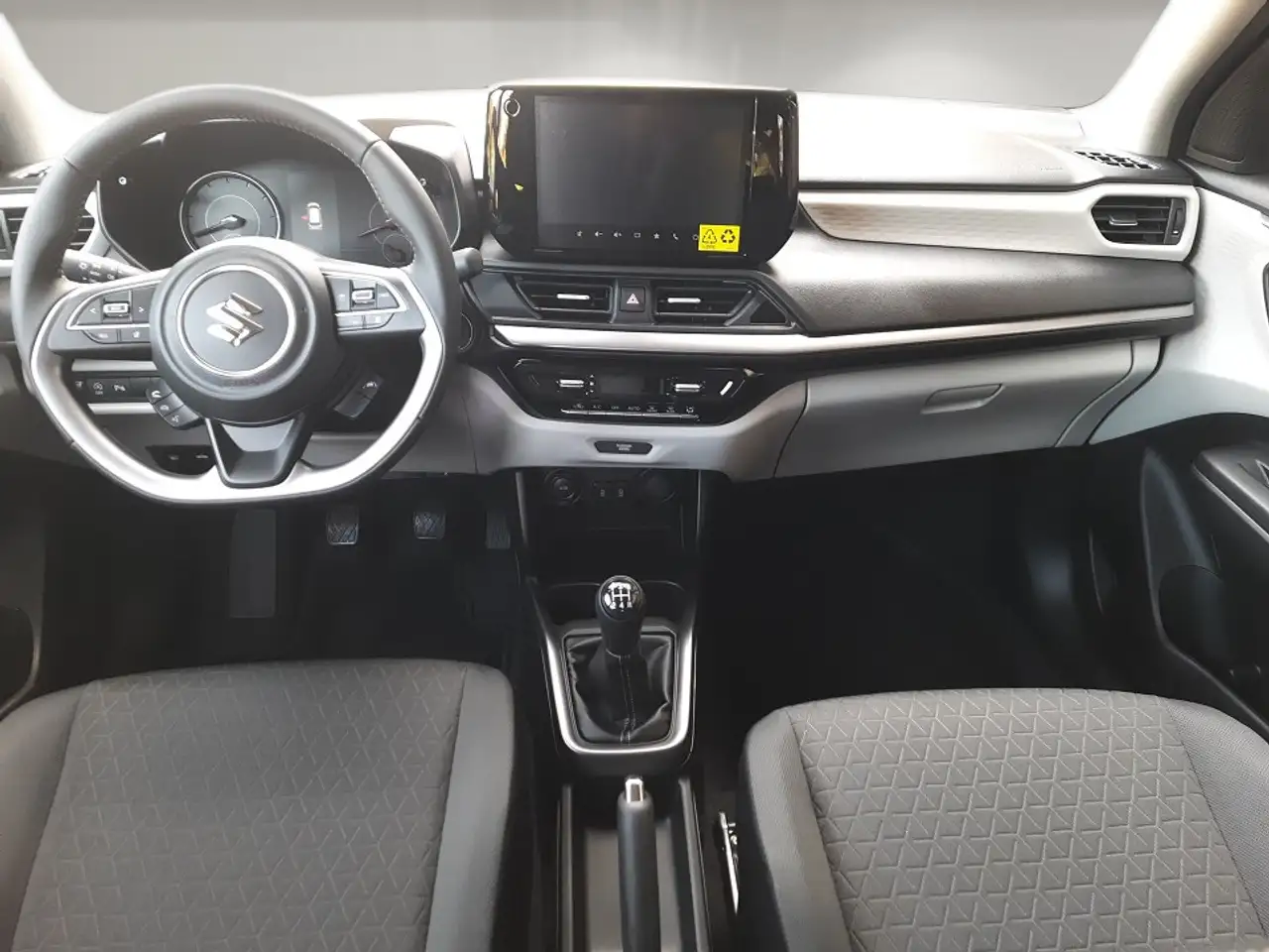Suzuki Swift 1.2 COMFORT+ MILD-HYBRID DUALJET 11