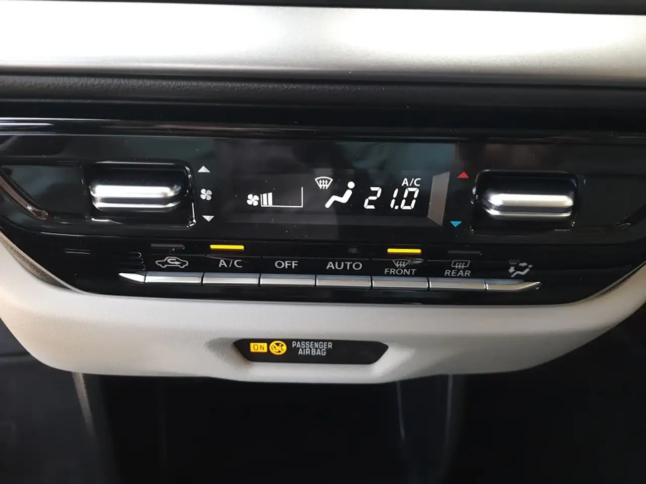 Suzuki Swift 1.2 COMFORT+ MILD-HYBRID DUALJET 17