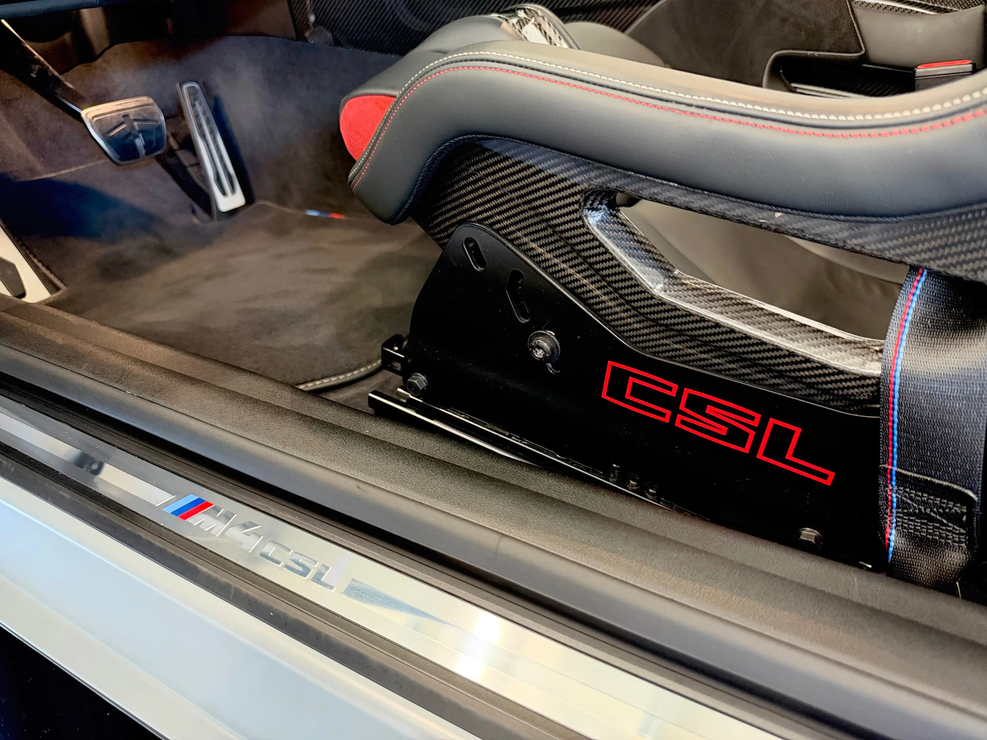 BMW M4 CSL,1of1000,Keramik,Carbon,Ö-Auto,307km/h — photo 32