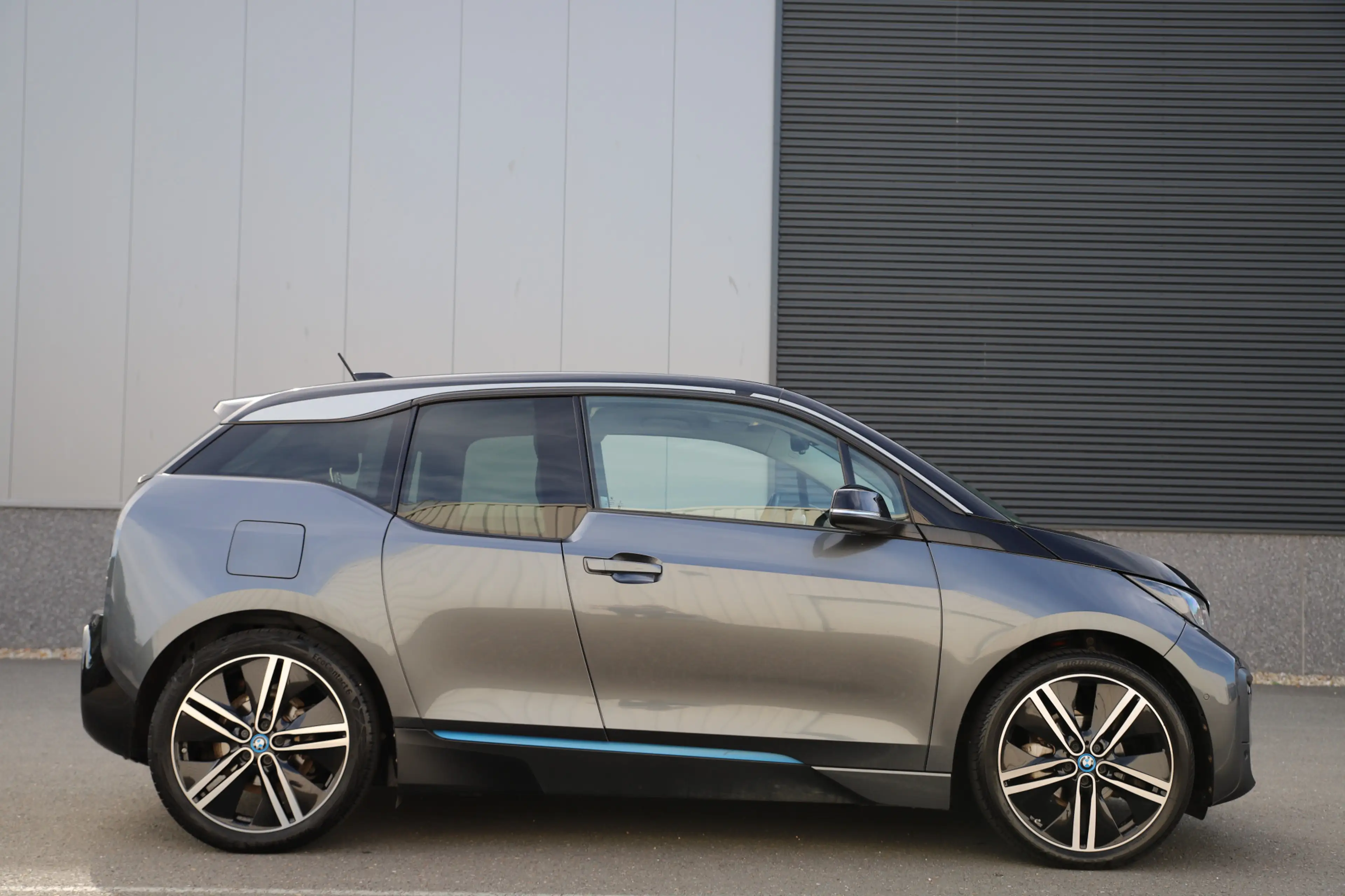 BMW i3 Executive 120Ah 42 kWh/Sunroof/Adaptive/Carplay/W- — photo 10