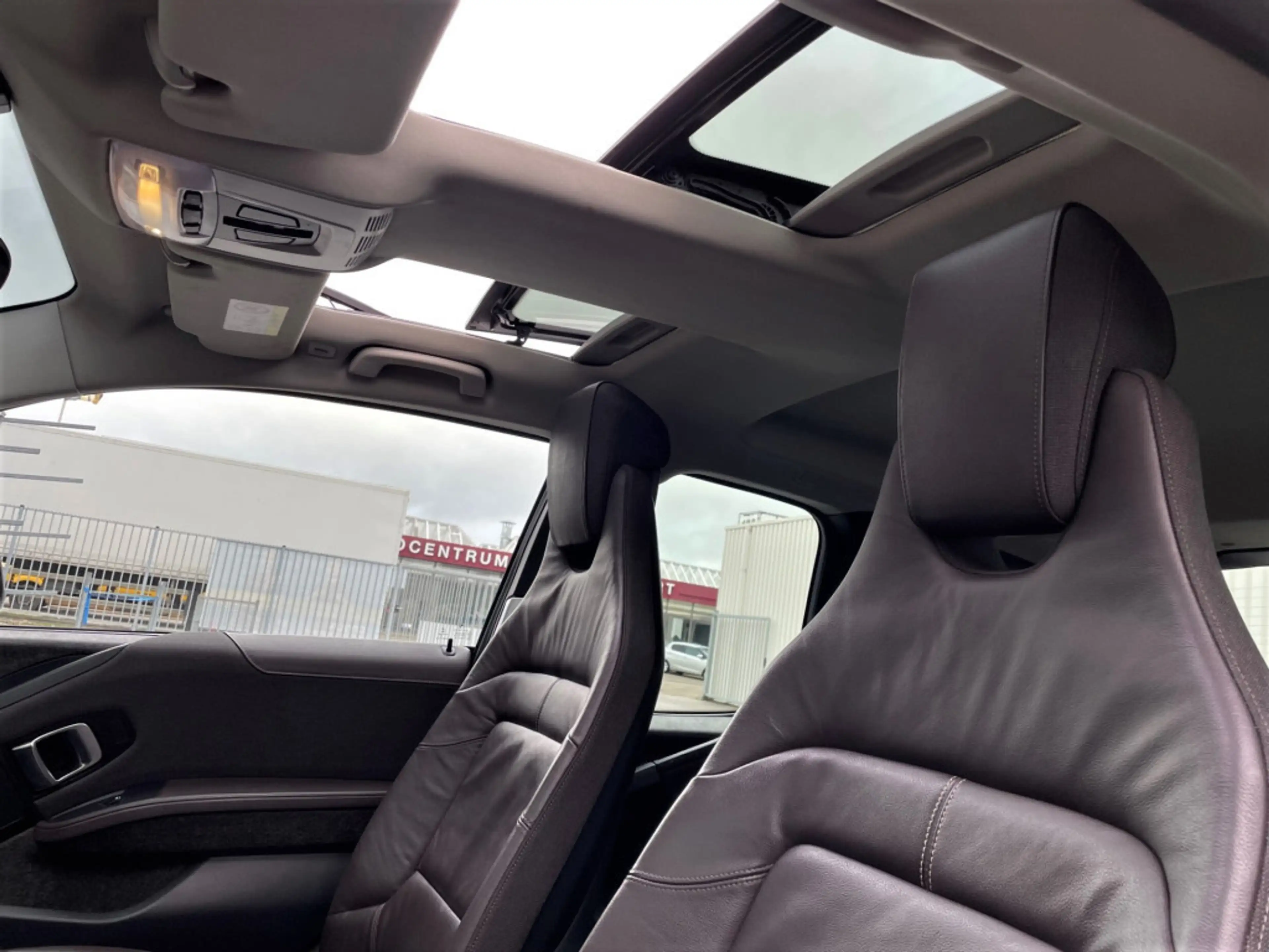 BMW i3 Executive 120Ah 42 kWh/Sunroof/Adaptive/Carplay/W- — photo 4