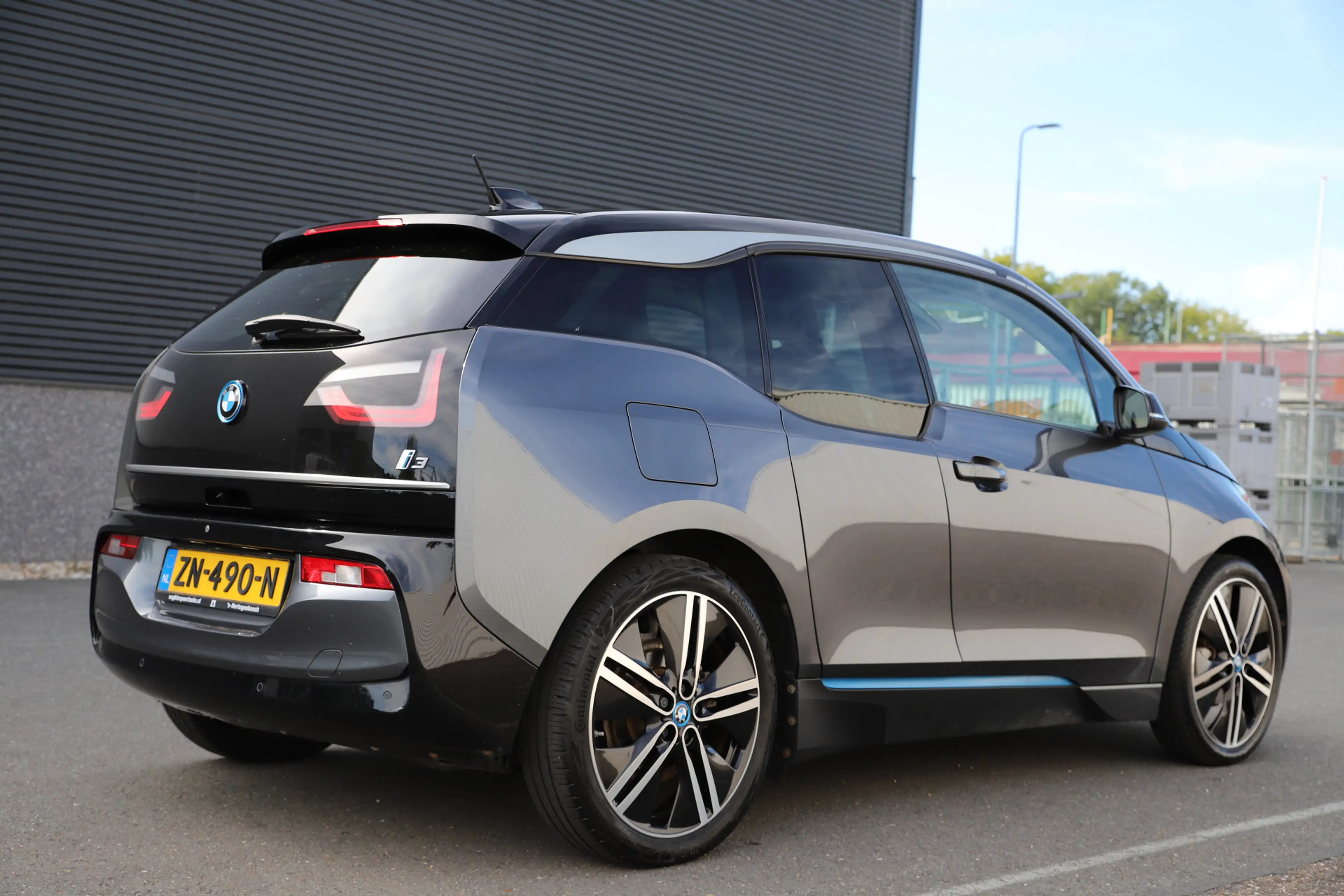 BMW i3 Executive 120Ah 42 kWh/Sunroof/Adaptive/Carplay/W- — photo 5