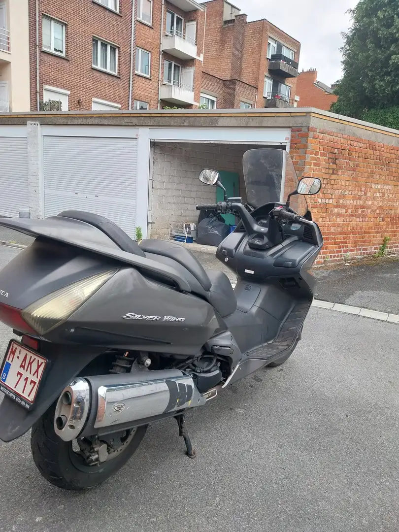 Honda Silver Wing Gris - 2