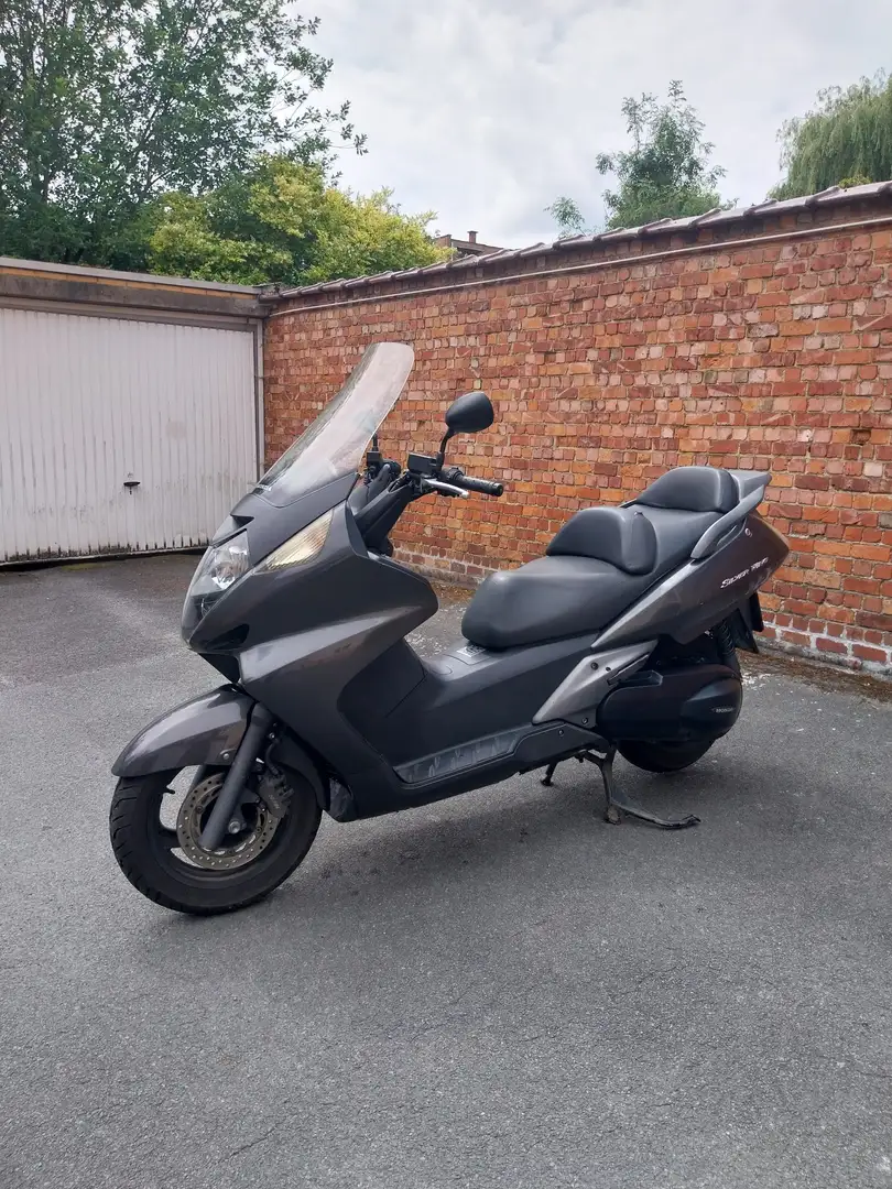 Honda Silver Wing Gris - 1