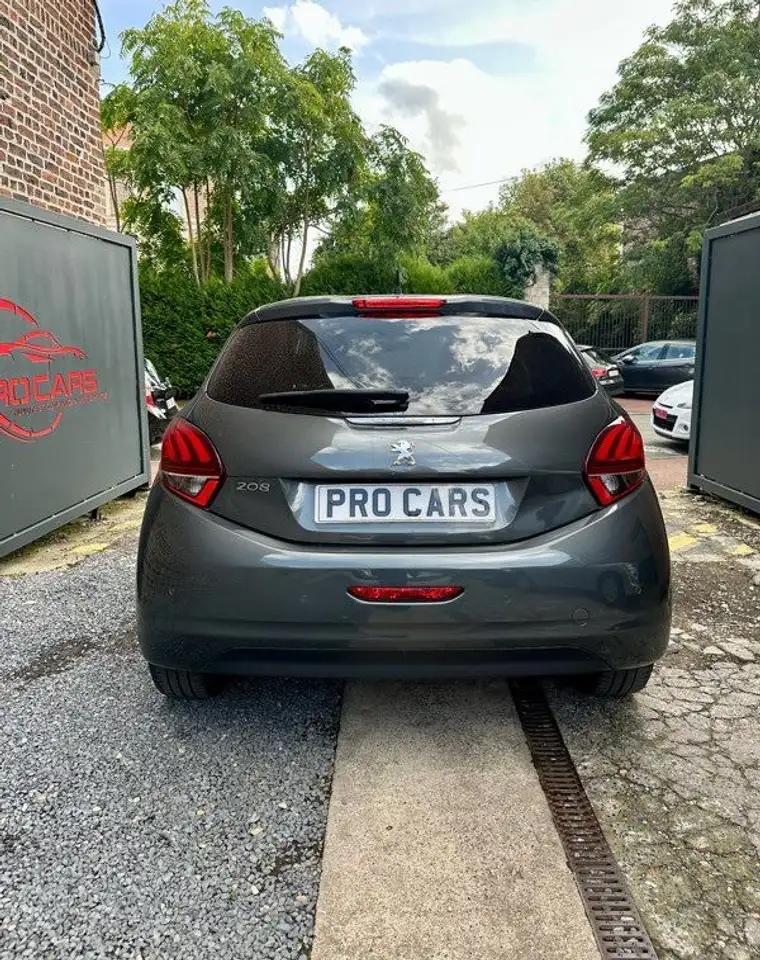 Peugeot 208 208 — photo 4