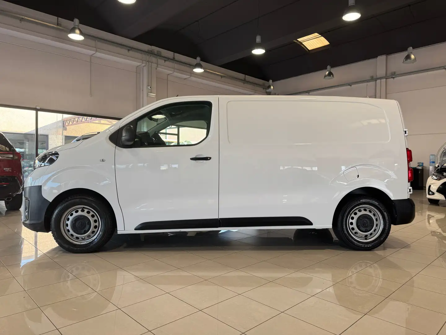 Toyota Proace 1.5D 120CV S&S PL-TN Furgone Medium Comfort EURO6D Bianco - 2