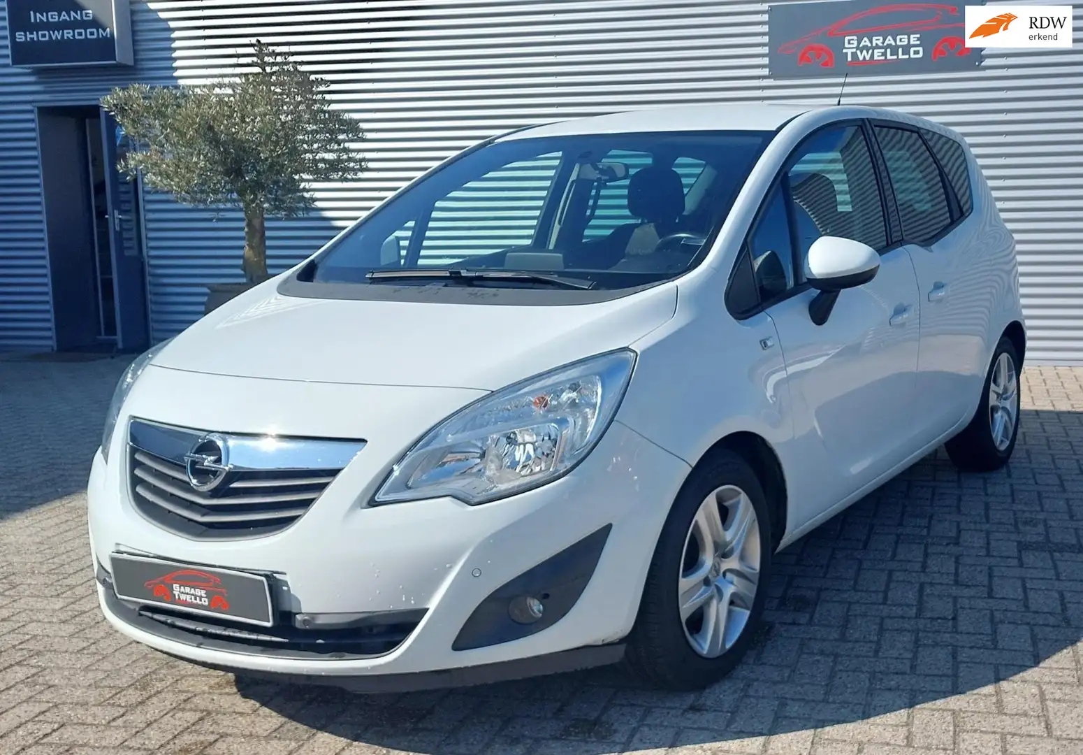 Opel Meriva 1.4 Anniversary Edition Edition, navigatie,pdc v/a Wit - 1