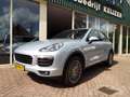 Porsche Cayenne 3.0 S E-Hybrid CAMERA-TREKHAAK-NL AUTO-NAP-BOVAG Grijs - thumbnail 2