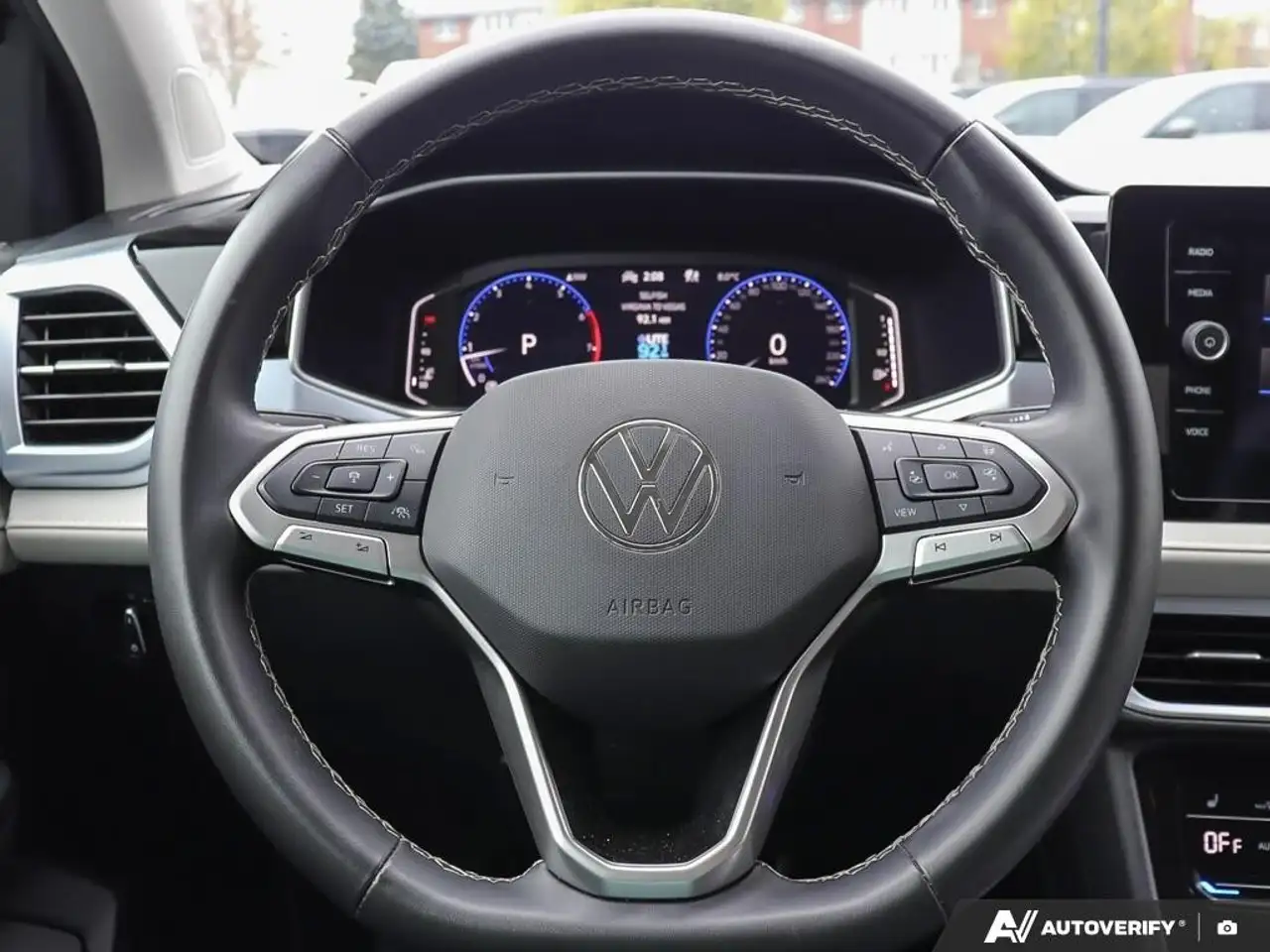 Volkswagen Taos снимка Volkswagen Taos