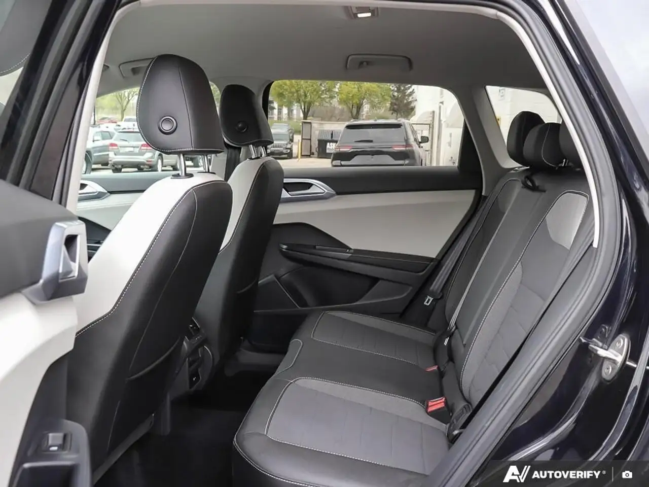 Volkswagen Taos снимка Volkswagen Taos