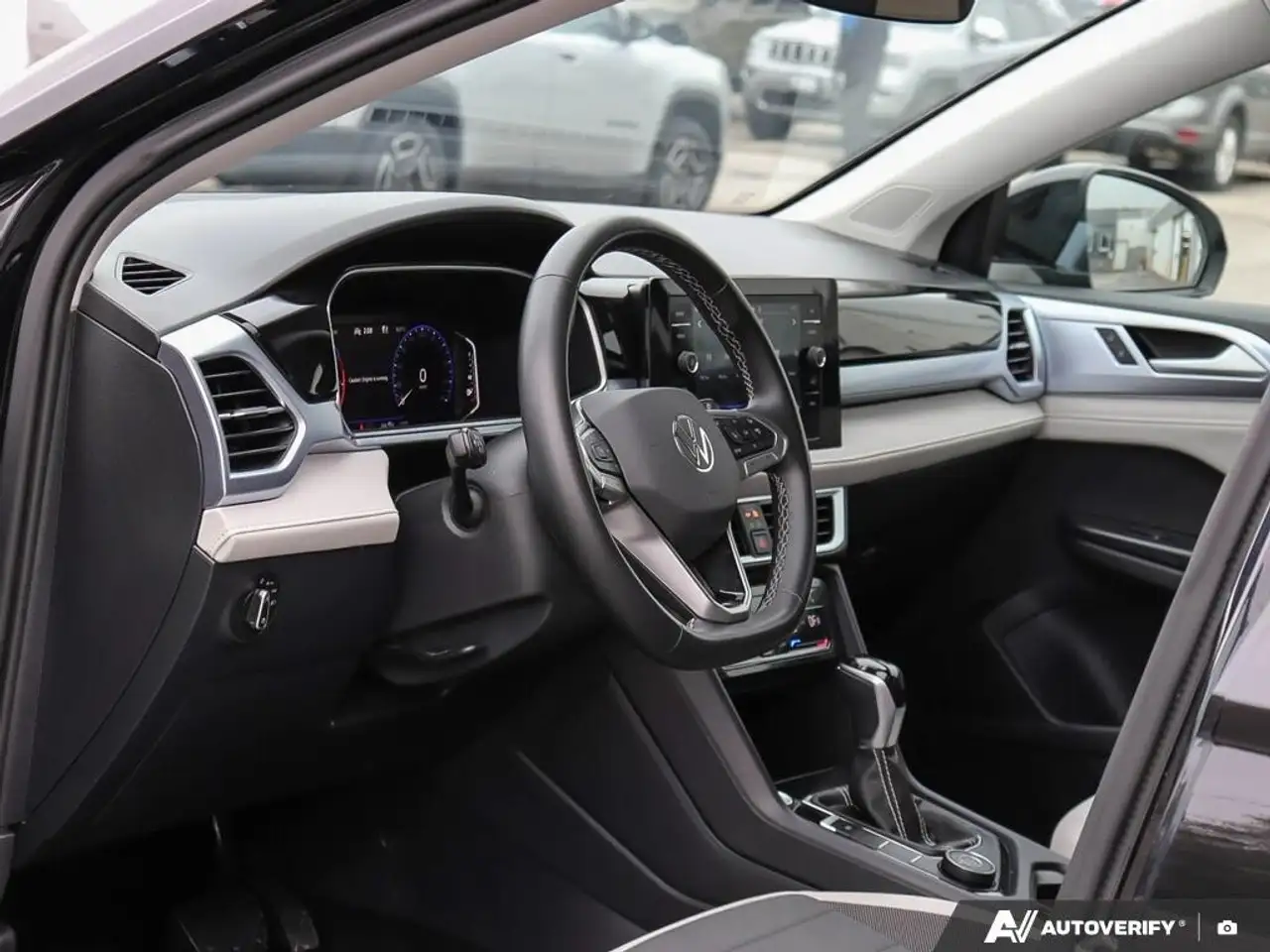 Volkswagen Taos снимка Volkswagen Taos