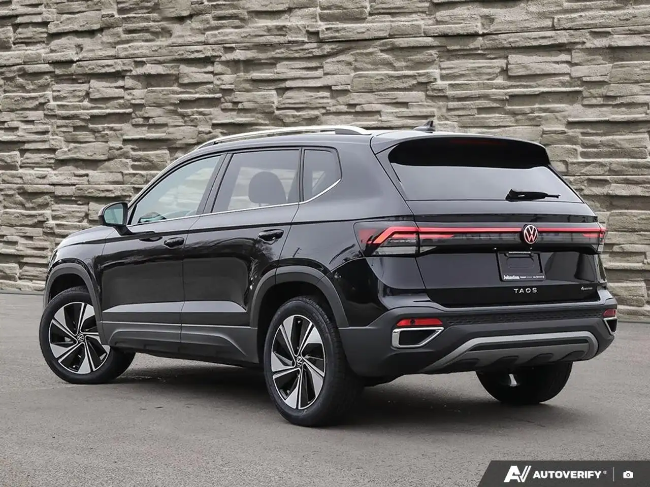 Volkswagen Taos снимка Volkswagen Taos