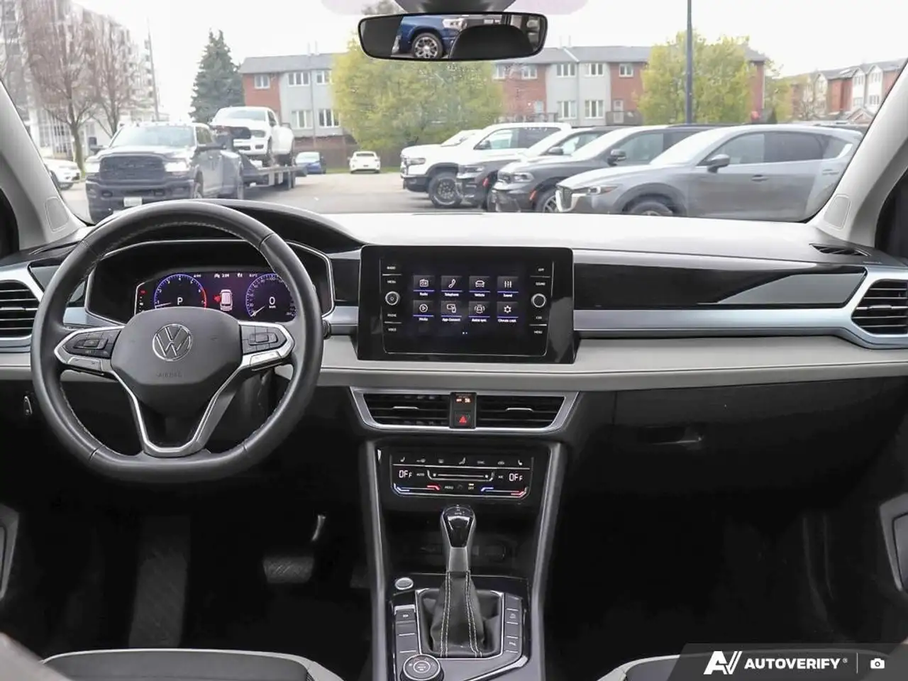 Volkswagen Taos снимка Volkswagen Taos