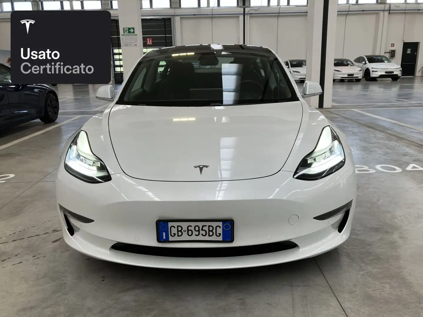 Tesla Model 3 Performance Bílá - 2