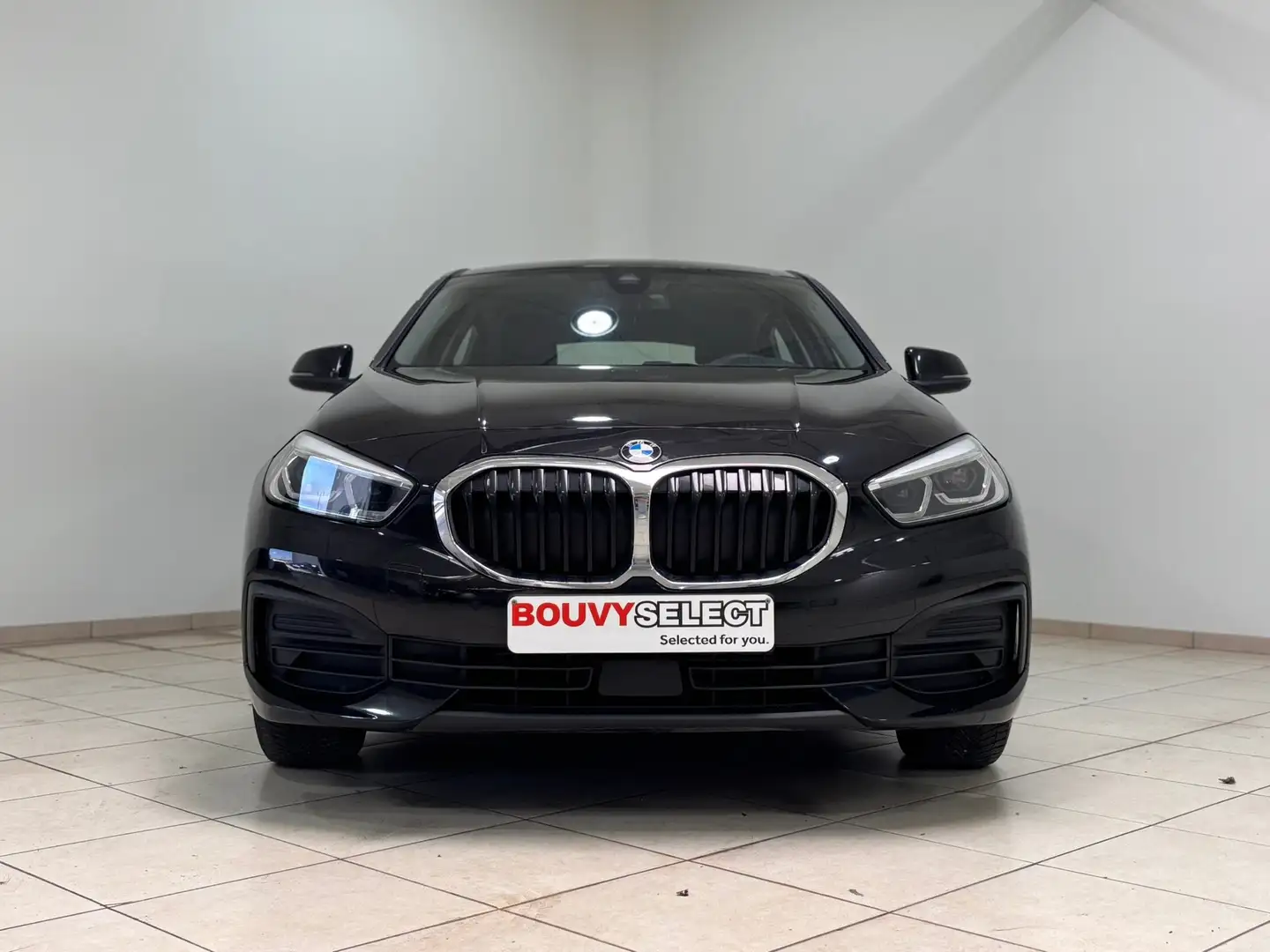 BMW 116 d *CARPLAY*NAVI*CLIM*CRUISE*CAPTEURS AV/AR*USB*LIM Zwart - 2