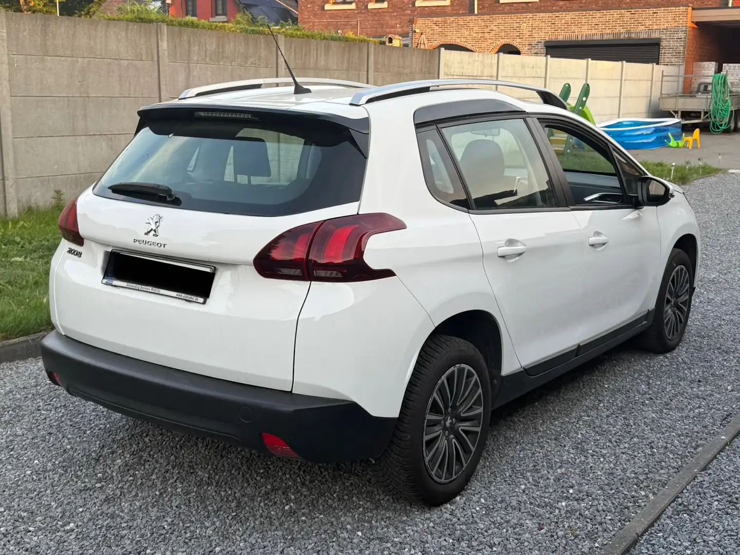 Peugeot 2008 1.5 BlueHDi Allure S&S (EU6.2) Blanc - 2