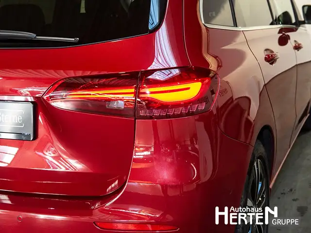 Mercedes-Benz B-Class view 14