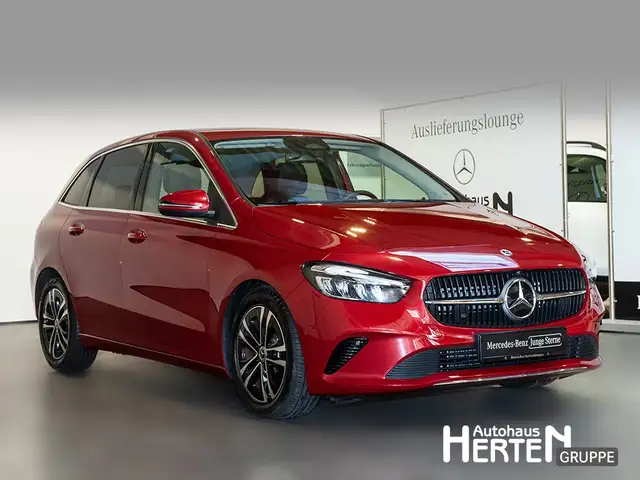 Mercedes-Benz B-Class view 3