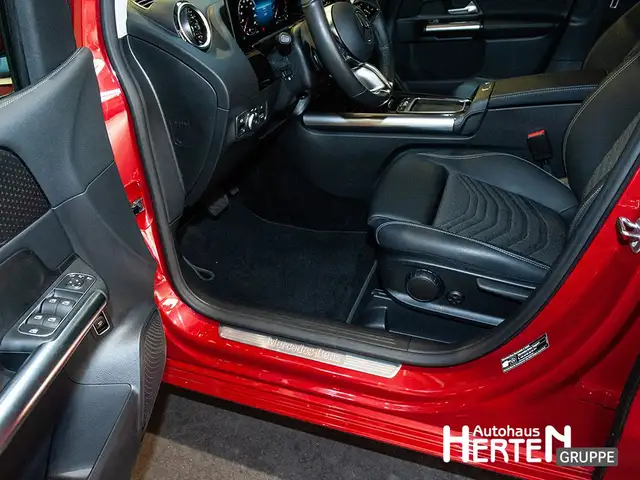 Mercedes-Benz B-Class view 12
