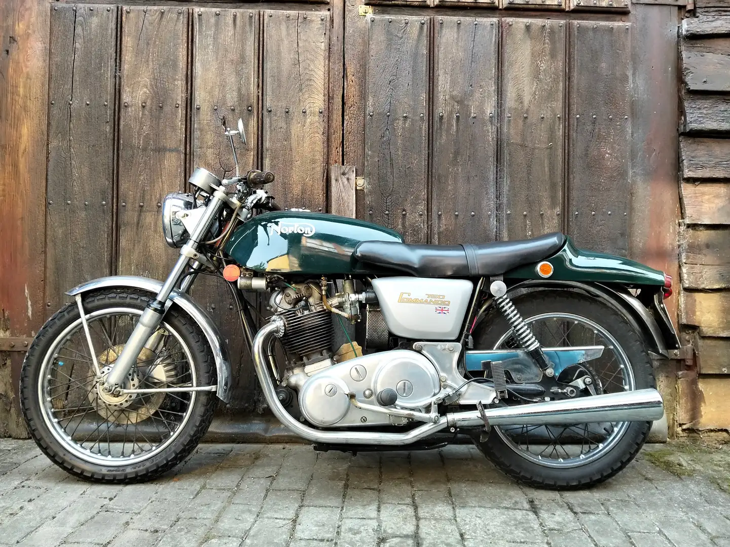 Norton Commando 750 Fastback Grün - 1