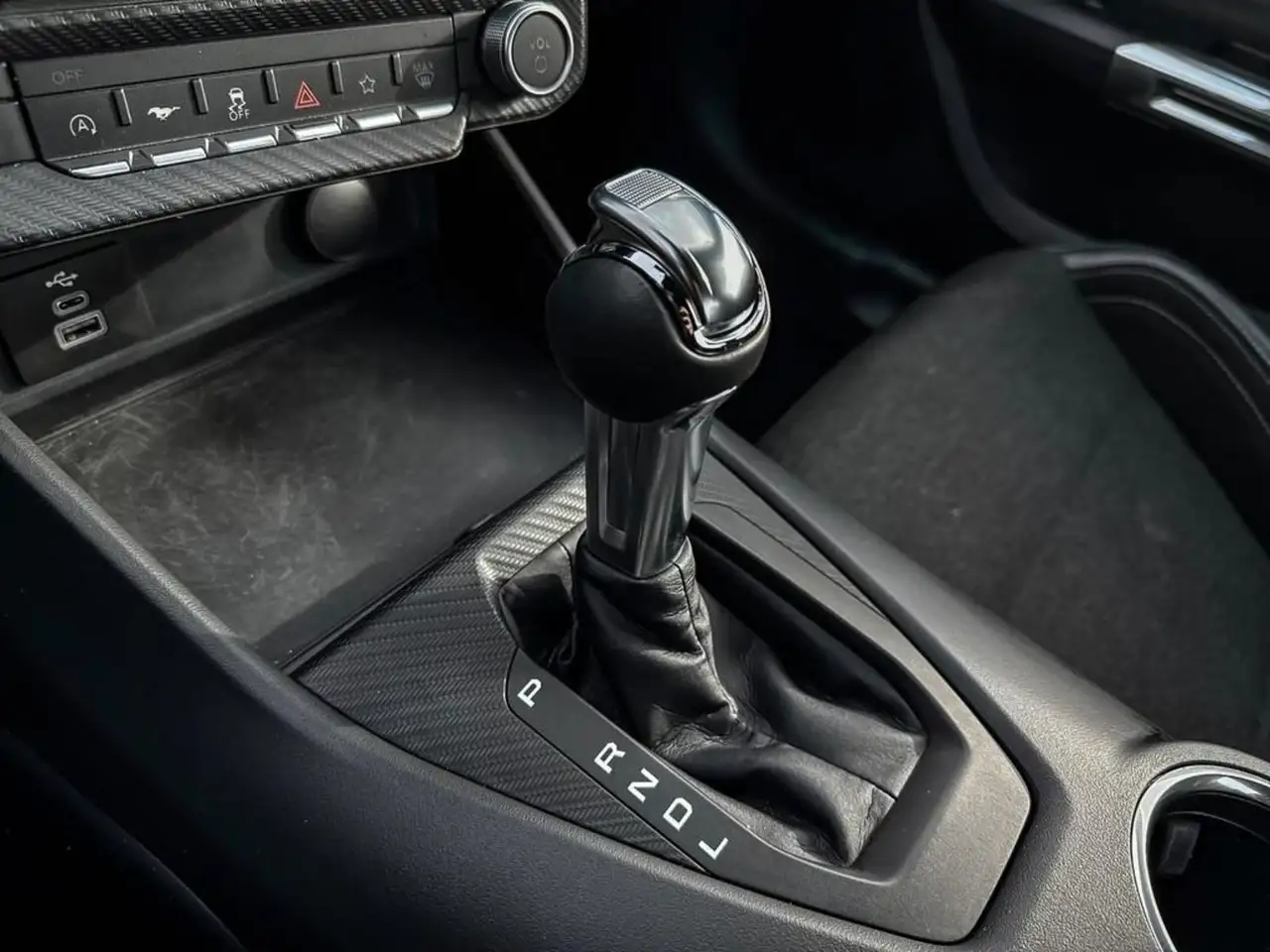 Ford Mustang снимка Ford Mustang