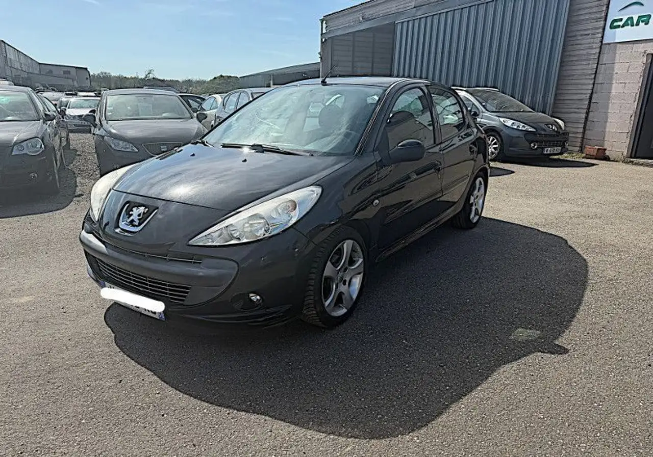 Peugeot 206 + 1.4 TRENDY 5P