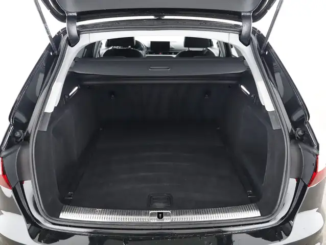 Audi A4 view 7