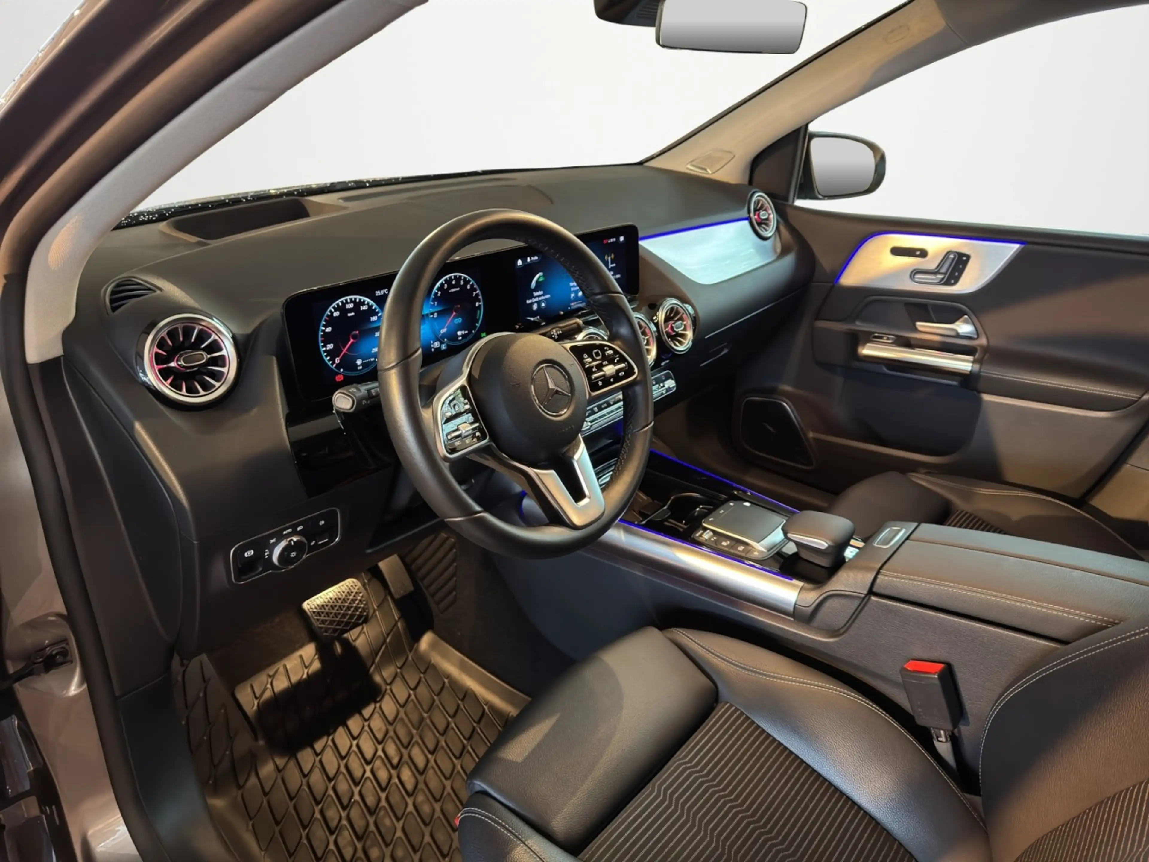 Mercedes-Benz B 250 E Hybrid Progressive Klima Fenster el. — photo 9