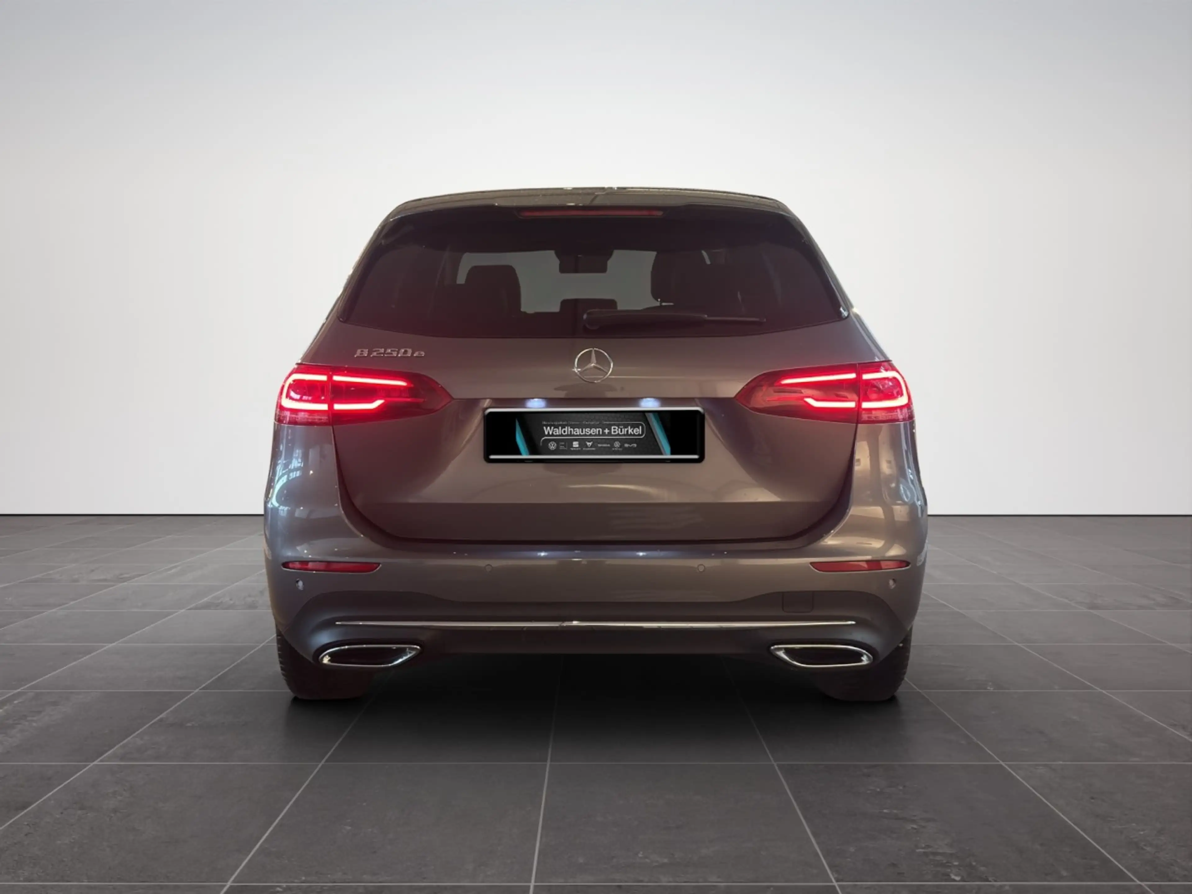 Mercedes-Benz B 250 E Hybrid Progressive Klima Fenster el. — photo 5