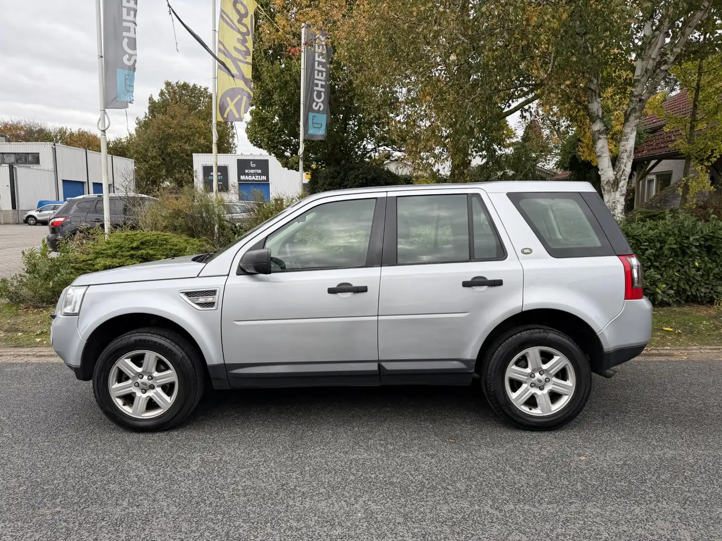 Land Rover Freelander 2.2 TD4 152PK Airco•Trekhaak Gris - 2