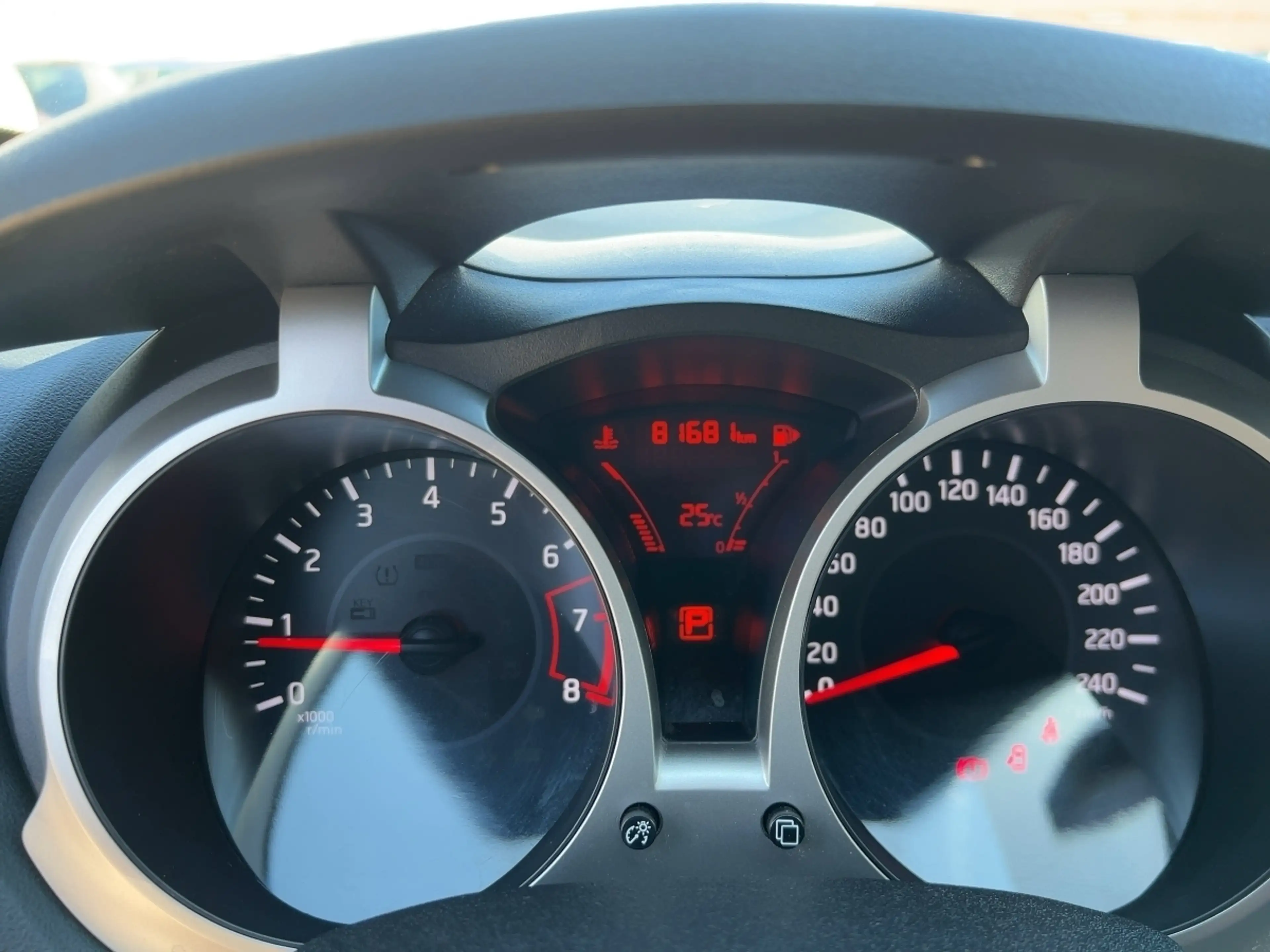 Nissan Juke 1.6 Acenta 4x2 Automatik Rückfahrkamera PDC KLIMA BT — photo 17