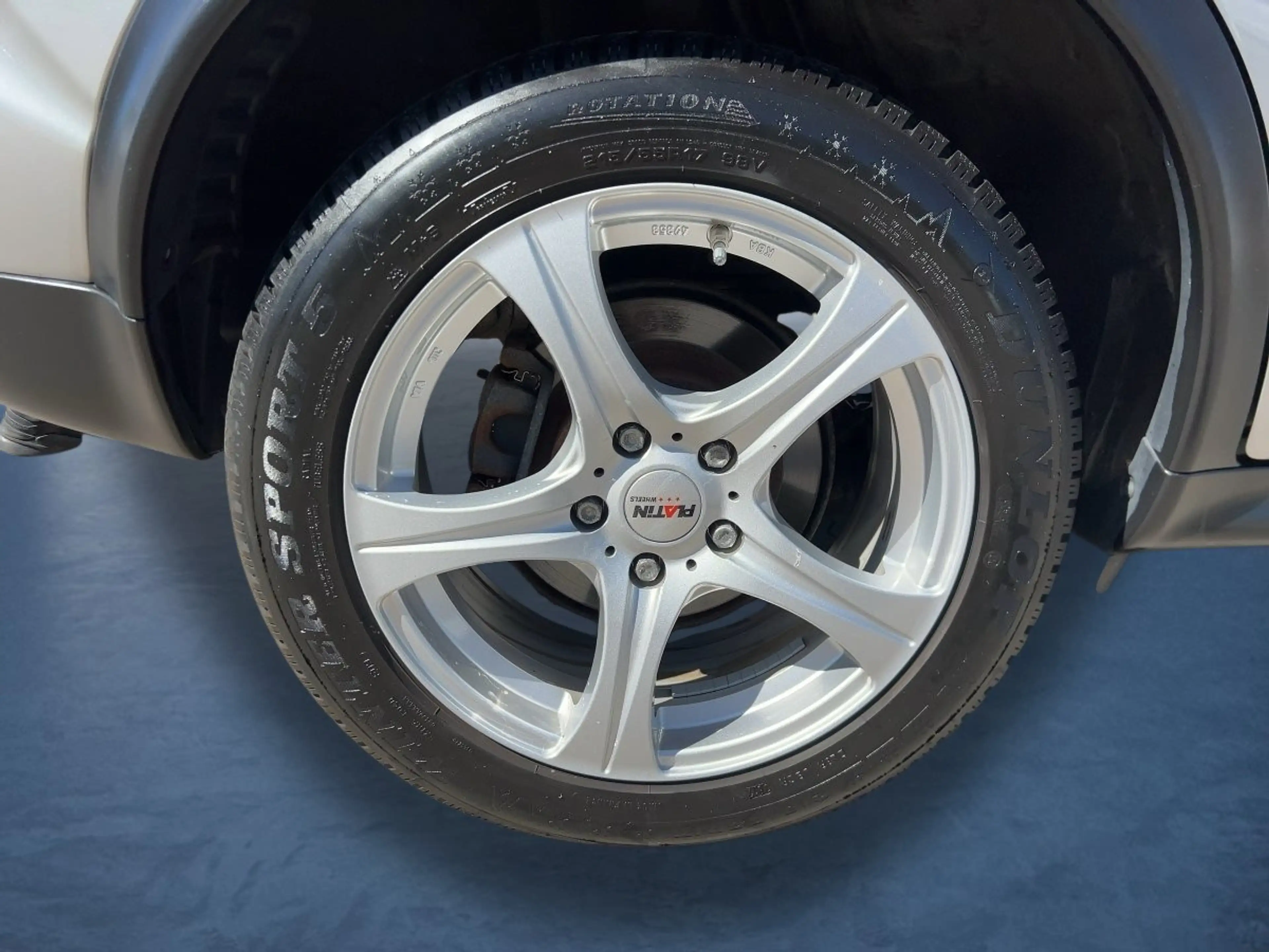 Nissan Juke 1.6 Acenta 4x2 Automatik Rückfahrkamera PDC KLIMA BT — photo 19